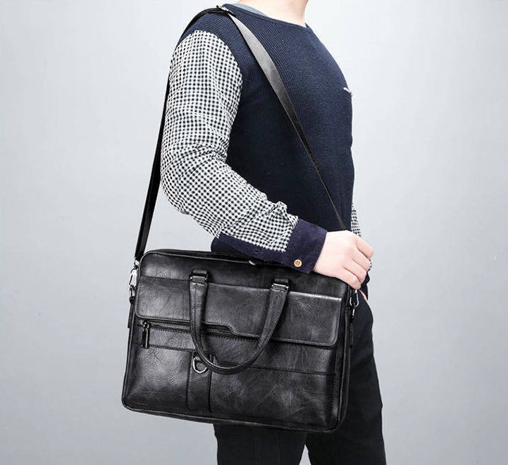 Bolsa de couro PREMIUM. Sofisticação e resistência para o seu dia a dia. Ideal para trabalho, viagens e uso casual. Qualidade Premium.