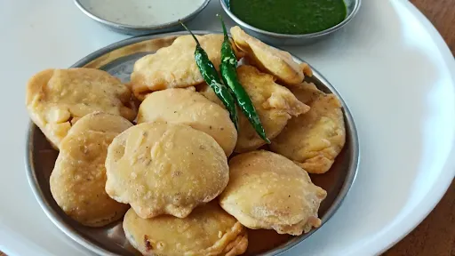 Potato Bhajiya Plate