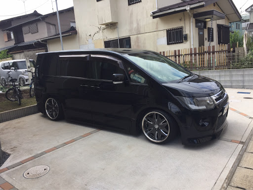 デリカd 5 Cv5wの車高短 シャコタン 愛車紹介 ホイール交換 クラブリネアl566に関するカスタム メンテナンスの投稿画像 車 のカスタム情報はcartune