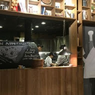 薄多義 Bite 2 Eat 義式手工披薩