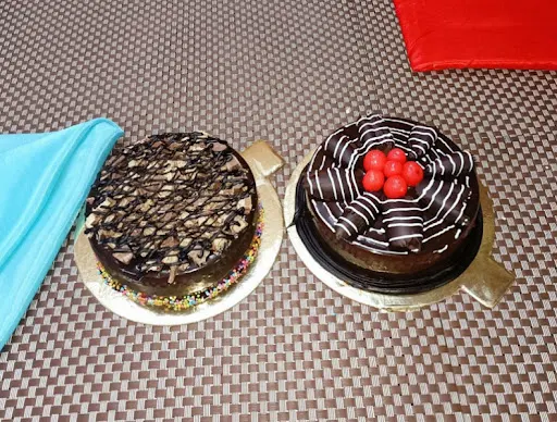 Kitkat Crunch And Choco Delight Cake