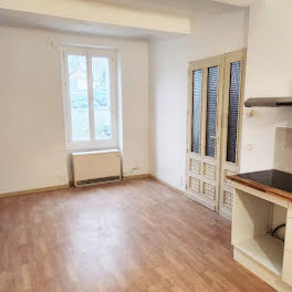 appartement à Céreste (04)