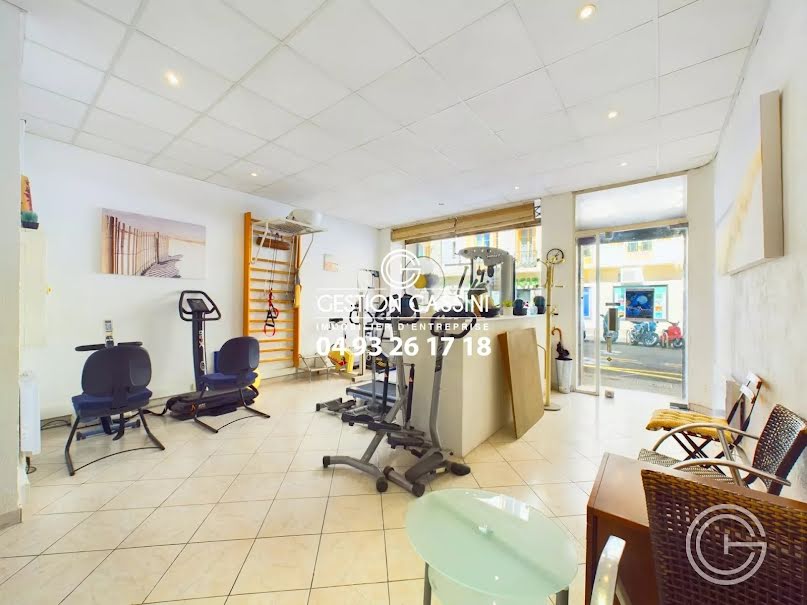 Location  locaux professionnels 2 pièces  à Nice (06000), 1 050 €