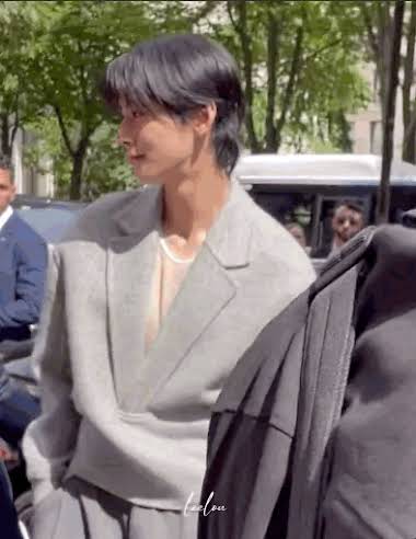 Cha Eun Woo 차은우 Daily on X: Cha Eun Woo at Dior Paris Fashion