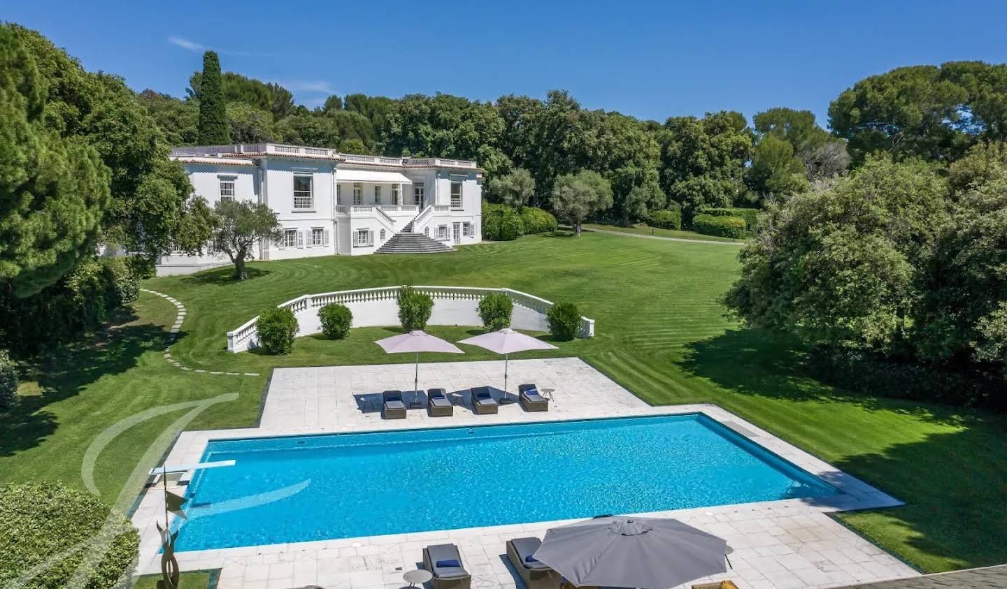 Property with pool Antibes