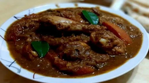 Chicken Varutharacha Curry