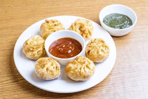 Veg Fried Momos [6 Pieces]