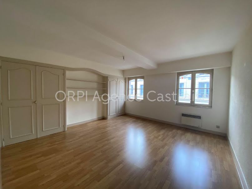 Location  appartement 2 pièces 68 m² à Castres (81100), 490 €