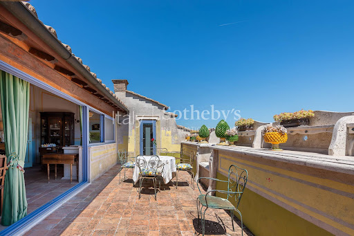 Apartment with terrace 2