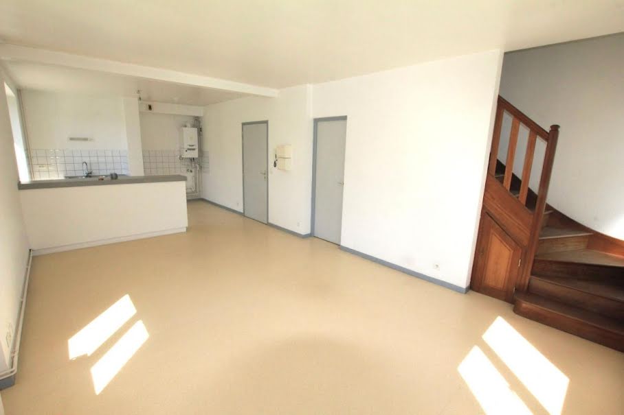 Location  duplex 3 pièces 61 m² à Saint-Flour (15100), 545 €