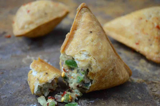 Cheese Chilli Samosa