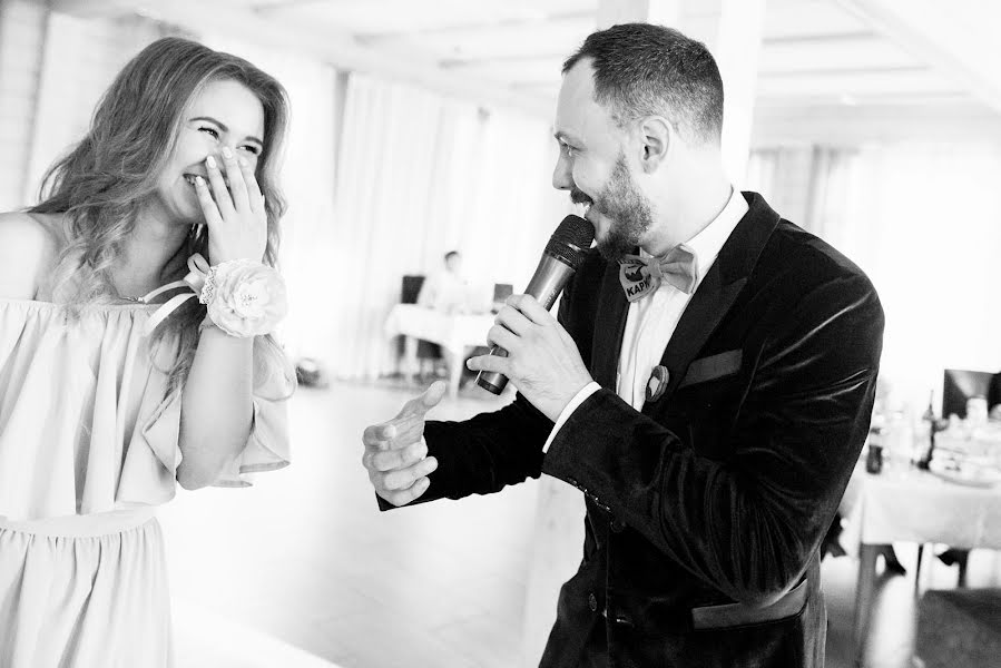 Fotógrafo de casamento Roman Sergeev (romannvkz). Foto de 12 de junho 2017