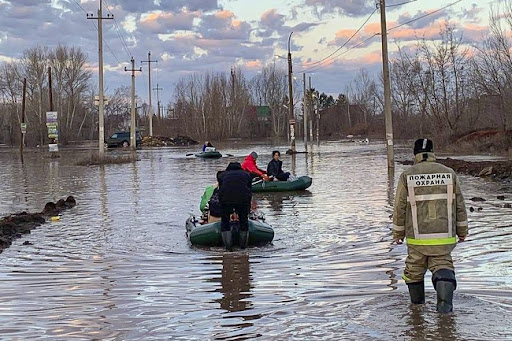 Pukla brana u Rusiji, evakuisane hiljade ljudi zbog poplave