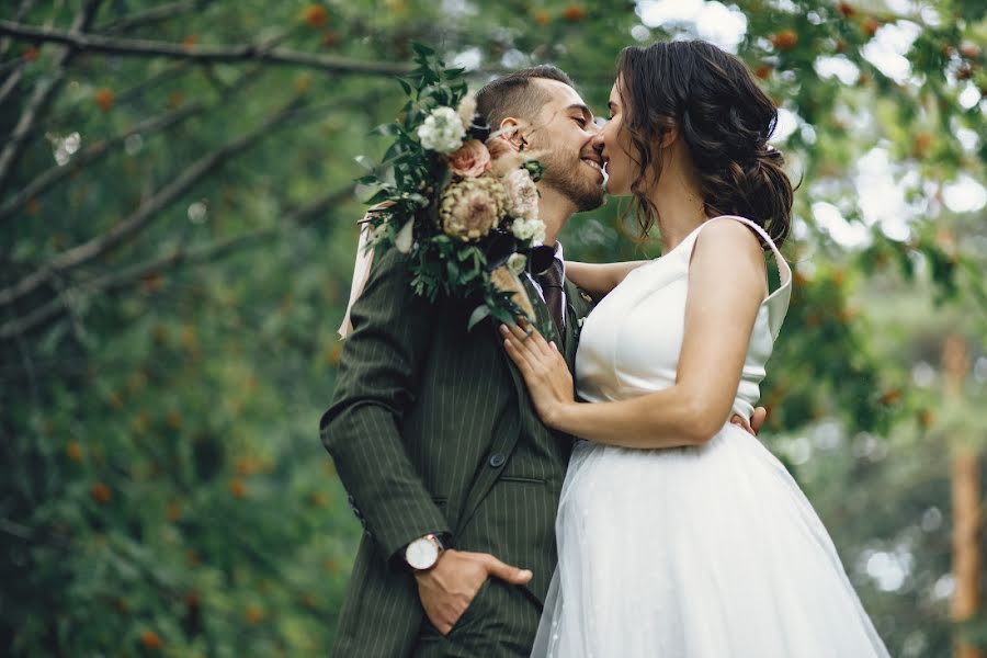 Fotógrafo de casamento Dmitriy Vetlugaev (vetlugaev). Foto de 1 de abril 2022