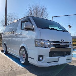 ハイエースバン TRH200V