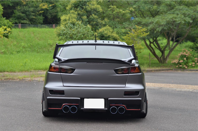 ランサーエボリューションのDIY・STI・ALEX・ワンオフ・FRPに関するカスタム事例の投稿画像6枚目