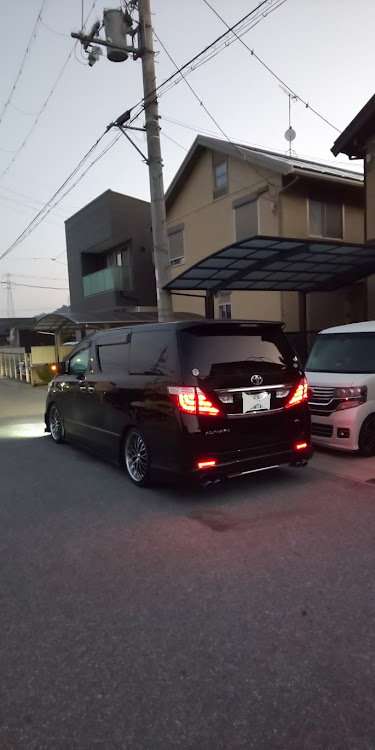 アルファードの夜明け・洗車に関するカスタム事例の投稿画像2枚目
