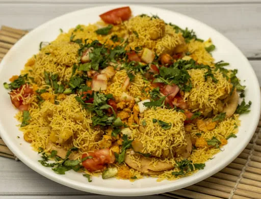 Sev Batata Puri