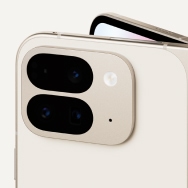 Pixel 9 Pro Fold couleur Porcelaine.