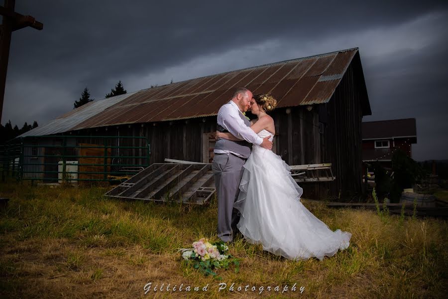 Fotograf ślubny Erik Gilliland (eriksgilly). Zdjęcie z 6 grudnia 2019