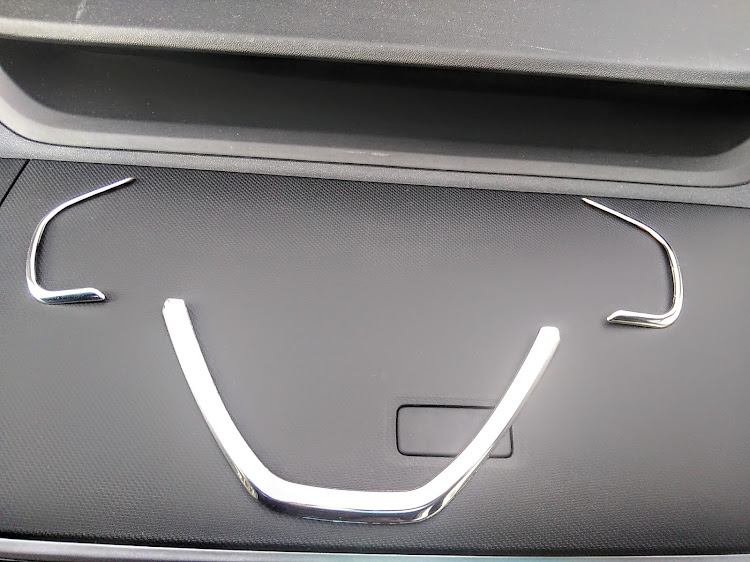 ステップワゴンのステアリングガーニッシュ・RPステップワゴン・3500円・ぼちぼちに関するカスタム事例の投稿画像1枚目