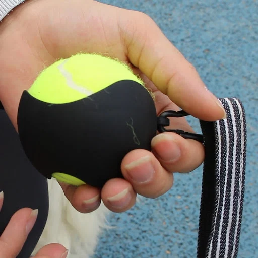 Standard Tennis Ball Holder with Carabiner Hands-Free Pet Ball Cover Holder Drop shipping