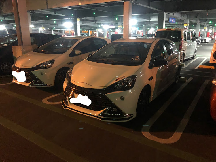 アクアG'sの隣に同じ車に関するカスタム事例の投稿画像1枚目