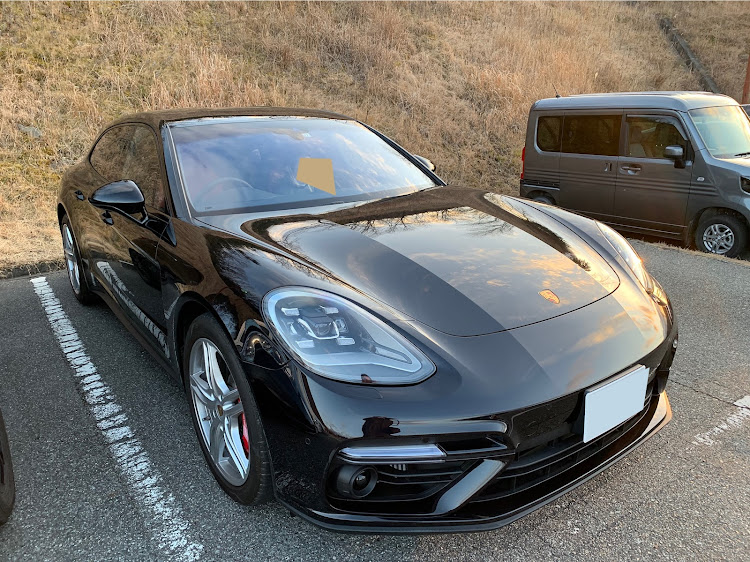 パナメーラのポルシェパナメーラターボスポーツツーリスモ・家族で日帰り温泉ドライブに関するカスタム事例の投稿画像1枚目