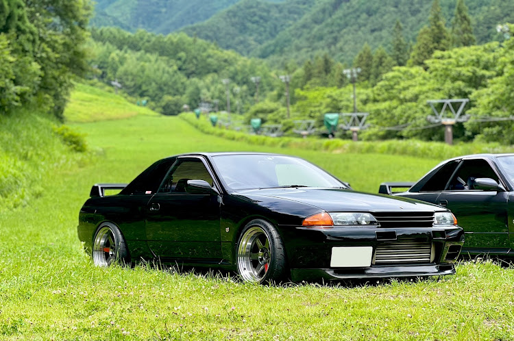 スカイライン GT-Rの信州サンデーミーティング・山の中からこんにちは・低そうで低くない普通の車・夏っぽい写真に関するカスタム事例の投稿画像1枚目