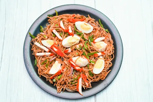 Chicken Egg Mixed Hakka Noodles