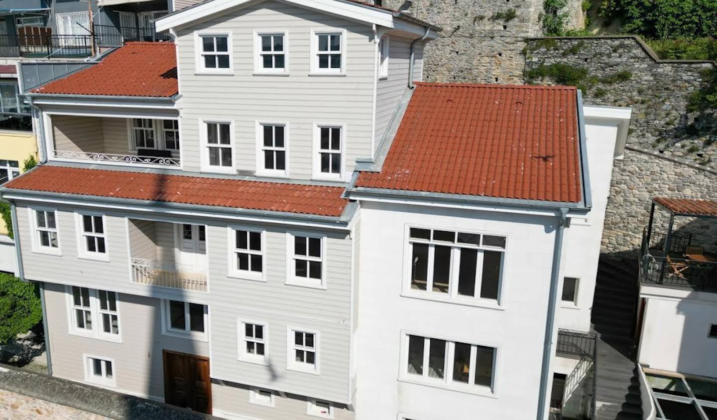 Property with garden Üsküdar