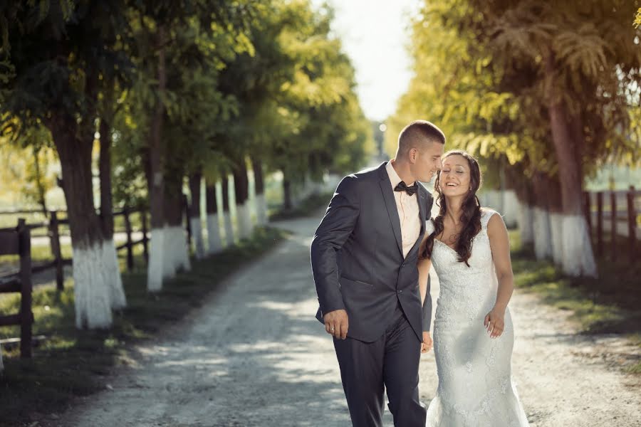 Fotógrafo de casamento Marko Milivojevic (milivojevic). Foto de 22 de fevereiro 2017