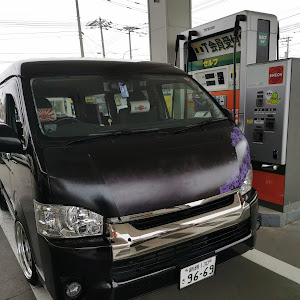 ハイエースバン TRH216K