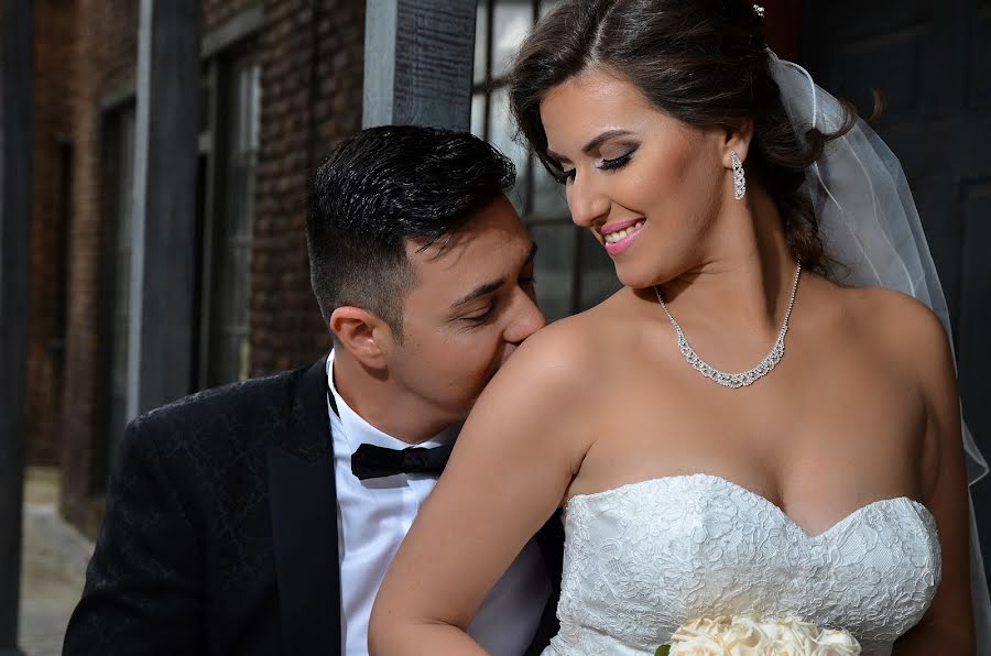 Fotografo di matrimoni Andrei Alexandrescu (alexandrescu). Foto del 25 febbraio 2019