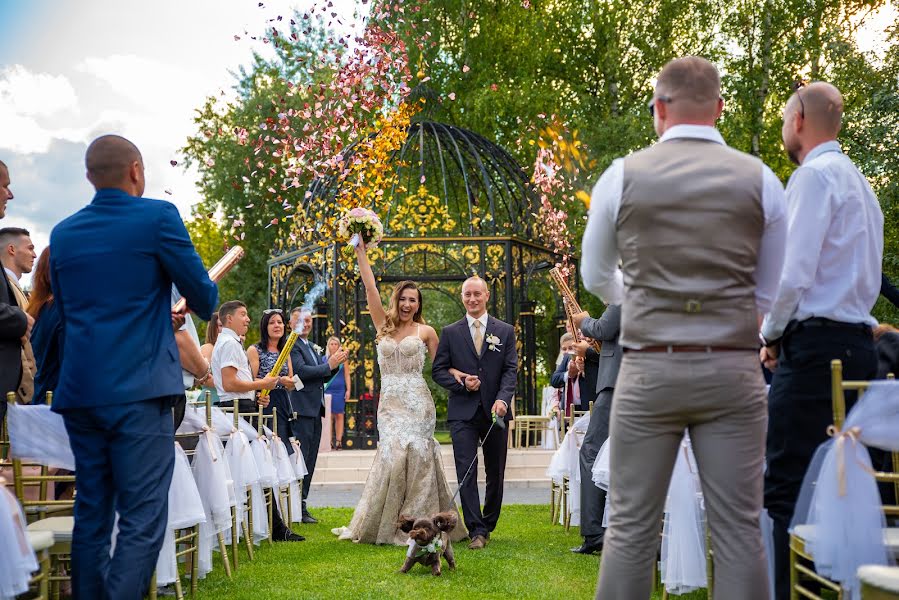 Fotógrafo de casamento Eszter Kelemen (esztellwedding). Foto de 11 de agosto 2021