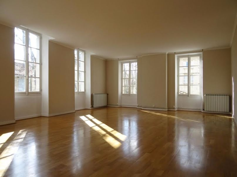 Location  appartement 4 pièces 115 m² à Avignon (84000), 922 €