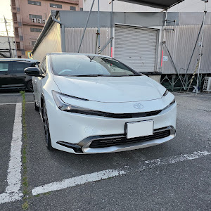 プリウス MXWH61