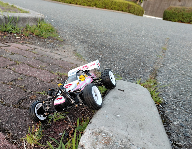 ハイラックスサーフのマイティフロッグ・タムテックギアに関するカスタム事例の投稿画像2枚目