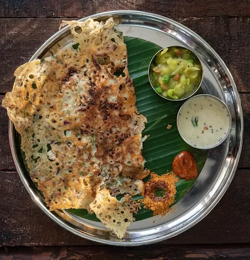 Erulli (Onion)Plain Dosa +Sambar, Chutney, Coconut Chutney & Gunpowder