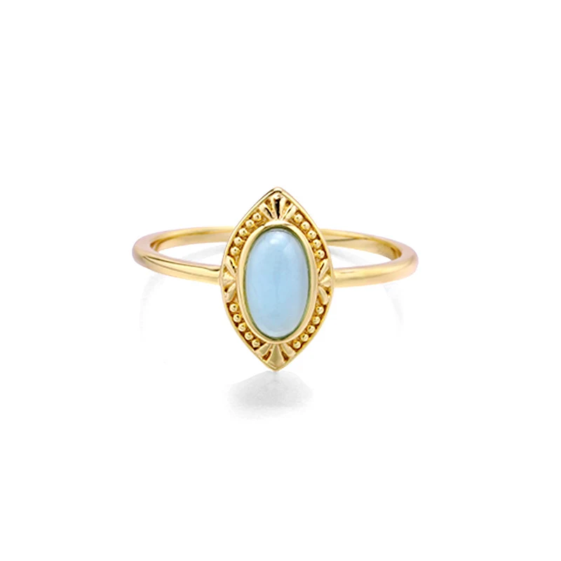 S925 Zilveren Ring met Prachtig Relief in Vintage Stijl. Een elegante en tijdloze ring, ideaal om een vleugje verfijning aan je outfit toe te voegen.