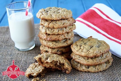 Click Here for Recipe: Peanut Butter Chocolate Chip Oatmeal Cookies {Gluten Free}