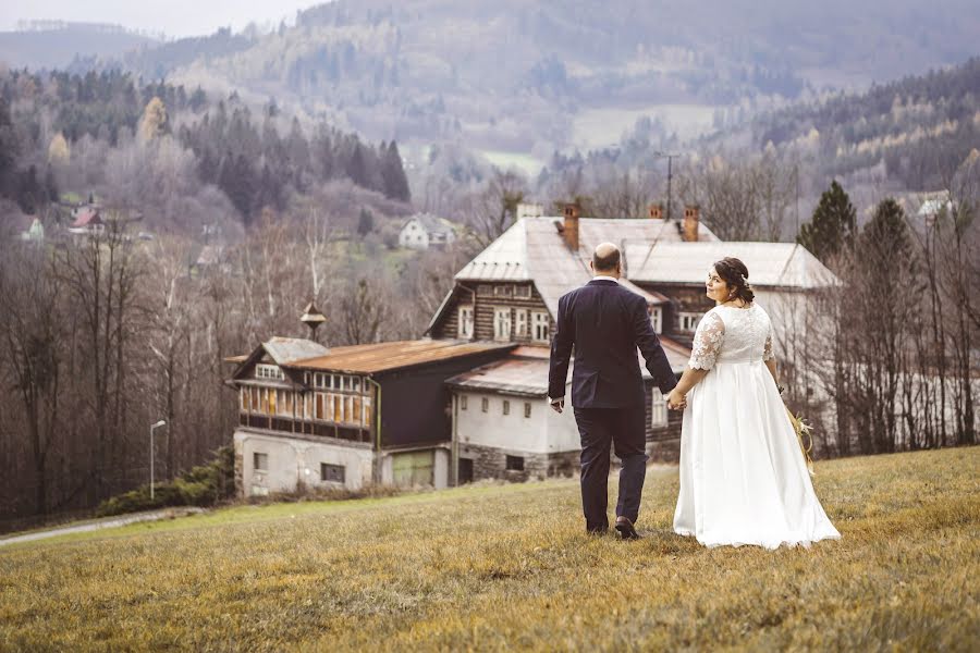 Fotografo di matrimoni Lucie Maceczková (luciemaceczkova). Foto del 1 febbraio 2022