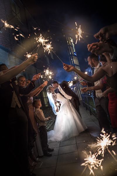 Wedding photographer Lee Gibbins (leegibbinsphoto). Photo of 7 February 2019