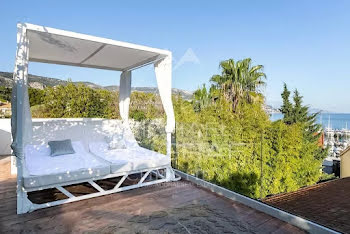 villa à Saint-Jean-Cap-Ferrat (06)