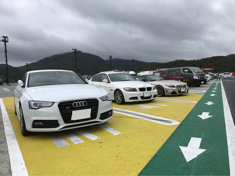 BMW Z4 35isのMETALLICAさんが投稿したカスタム事例の投稿画像7枚目