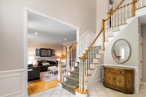 Buy this luxury property in Somers (United States)