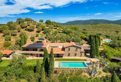 Villa avec piscine et jardin 8