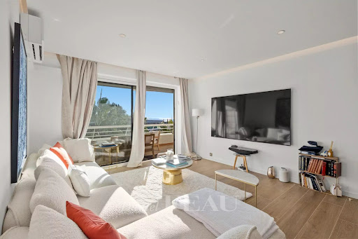 Apartment with terrace 2