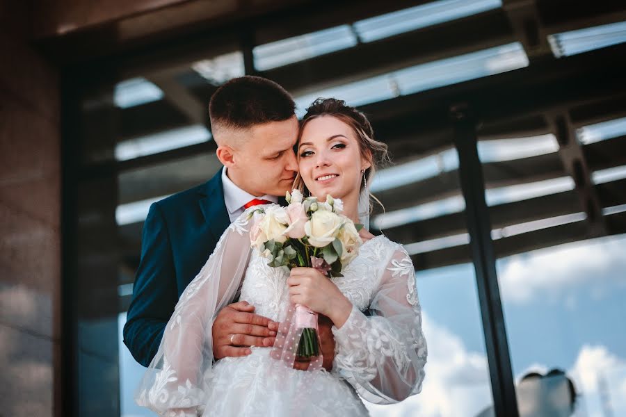 結婚式の写真家Viktor Ilyukhin (vitayr)。2022 8月12日の写真