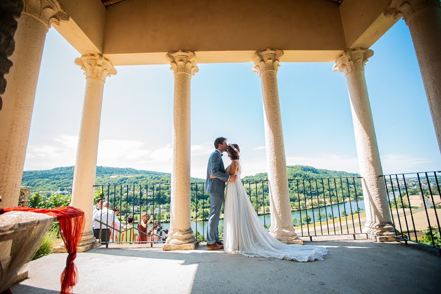 Fotógrafo de bodas Viktoria Popova (artvik). Foto del 3 de diciembre 2020